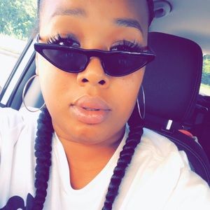 Meet your Posher, Jasmine